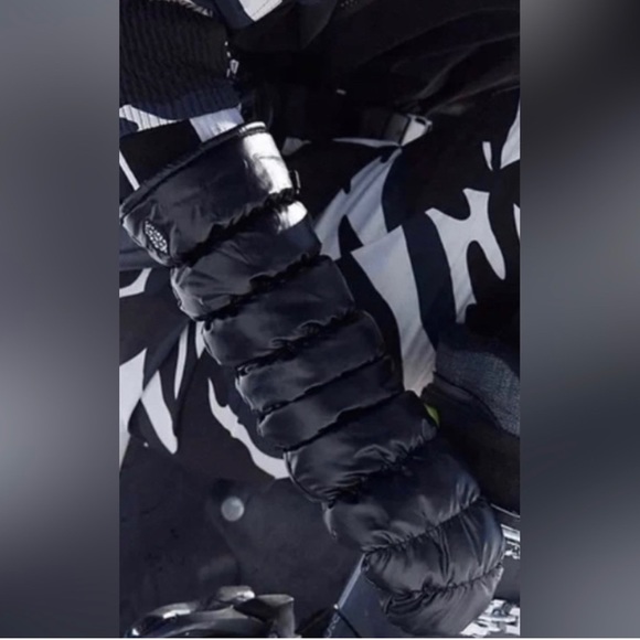 New FP Movement Highline Puffer Mittens One Size NWOT - Picture 3 of 6